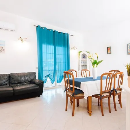 Casa Con Giardino A San Teodoro, Sea La Vie Holiday home *